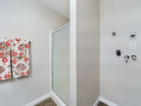 731 Hayward St Anaheim CA 92804 &#8211; 026 &#8211; Bathroom 2-3