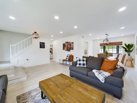 9843 Milton Cir Cypress CA 90630 &#8211; 007 &#8211; Living Room