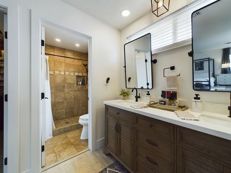 9843 Milton Cir Cypress CA 90630 &#8211; 031 &#8211; Primary Bathroom