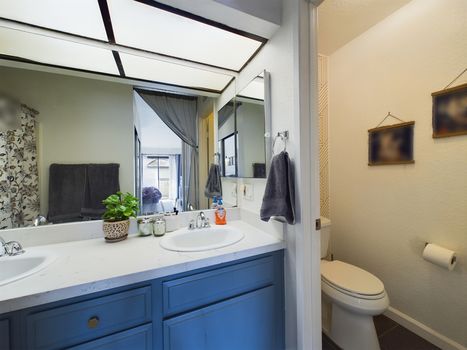 13110 Creek View Drive Garden Grove – 018 – Bathroom 2