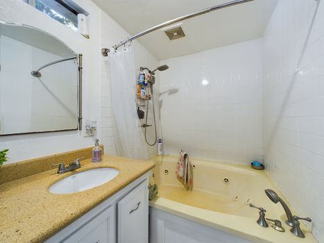 15323 Wilder Ave Norwalk CA 90650 &#8211; 024 &#8211; Master Bathroom 2