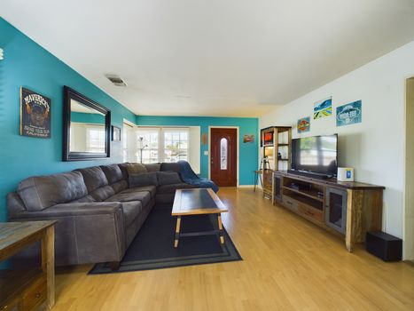 9421 Lime Cir Cypress CA 90630 &#8211; 009 &#8211; Living Room 4