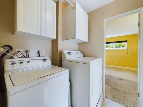 9421 Lime Cir Cypress, CA 90630 &#8211; 028 &#8211; Laundry Room