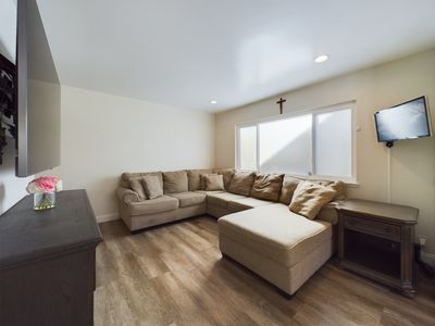 4201 Via Verde Cypress CA 90630 &#8211; 018 &#8211; Family Room 1