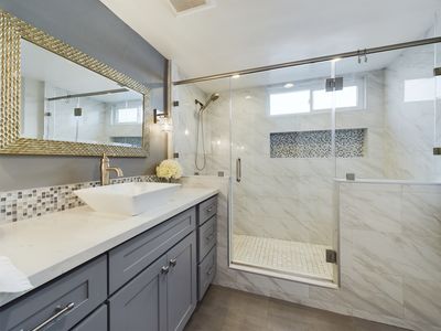 4201 Via Verde Cypress CA 90630 &#8211; 025 &#8211; Master Bathroom 1