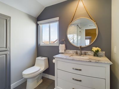 4201 Via Verde Cypress CA 90630 &#8211; 044 &#8211; Bathroom 3-1