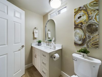 5263 Vista Del Sol Cypress CA 90630 &#8211; 035 &#8211; Bathroom 3-2