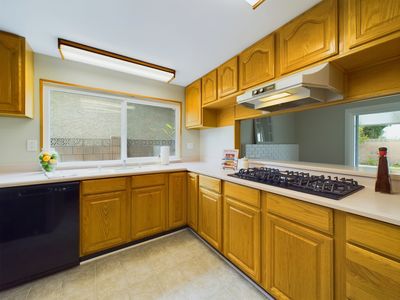 5781 Shirl St Cypress CA 90630 &#8211; 010