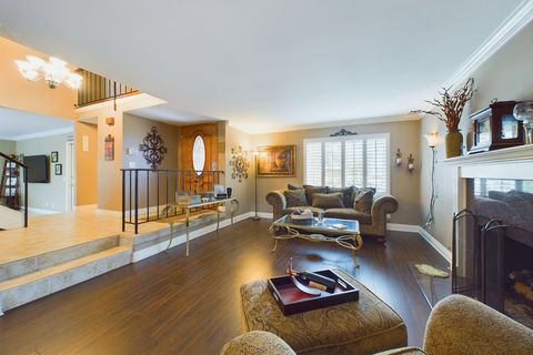 4018 Cheshire Dr Cypress CA 90630 &#8211; 010 Living Room