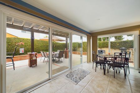 4018 Cheshire Dr Cypress CA 90630 &#8211; 018 Family Room