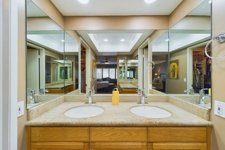 4018 Cheshire Dr Cypress CA 90630 &#8211; 030 Master Bathroom
