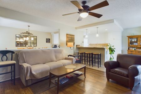 5881 Karen Ave &#8211; 14