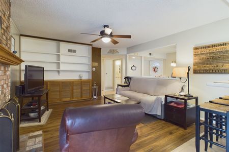 5881 Karen Ave &#8211; 15