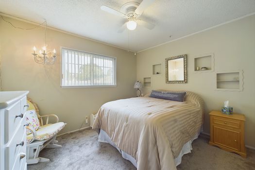 5881 Karen Ave &#8211; 27