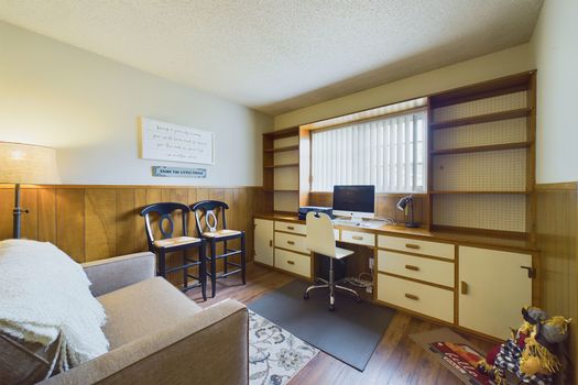 5881 Karen Ave &#8211; 34 Kitchen