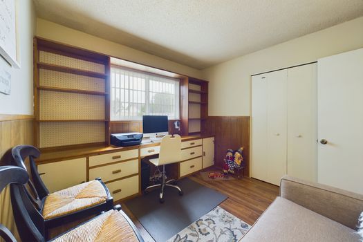 5881 Karen Ave &#8211; 35 Kitchen