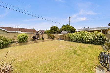 5881 Karen Ave &#8211; 39