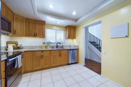 10531 Juniper Way Stanton CA 90680 &#8211; 015 &#8211; Kitchen 3