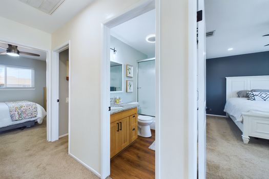 10531 Juniper Way Stanton CA 90680 &#8211; 021 &#8211; Master Bathroom 1