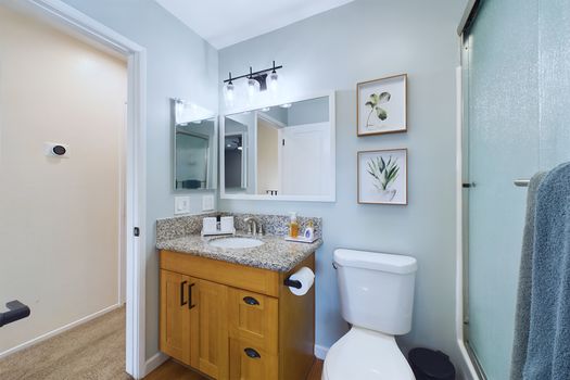 10531 Juniper Way Stanton CA 90680 &#8211; 024 &#8211; Master Bathroom 4