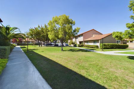 10531 Juniper Way Stanton CA 90680 &#8211; 038 &#8211; Sidewalk 1
