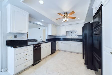 4566 Wellington Court Cypress CA 90630 012 Kitchen