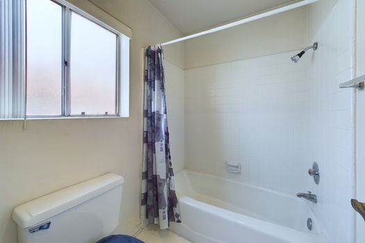 4566 Wellington Court Cypress CA 90630 042 Bathroom 3