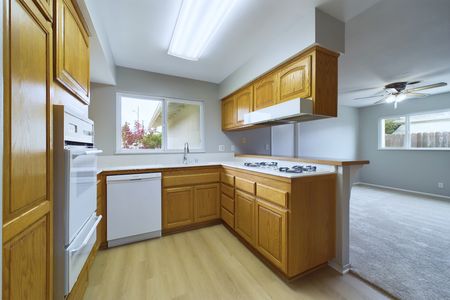 1696 Oahu Pl Costa Mesa CA 92626 &#8211; 012 &#8211; Kitchen 1