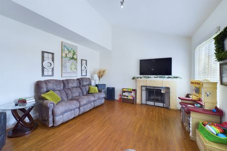 2647 Monte Carlo Santa Ana CA &#8211; 004 &#8211; Living Room 1