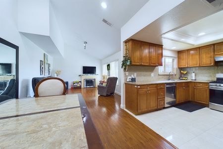 2647 Monte Carlo Santa Ana CA &#8211; 010 &#8211; Dining Room 2