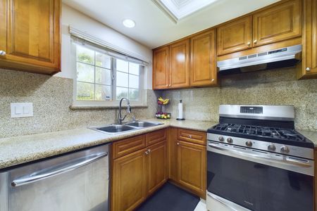 2647 Monte Carlo Santa Ana CA &#8211; 013 &#8211; Kitchen 3