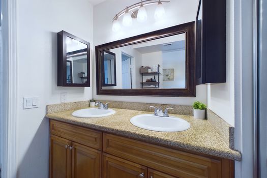 2647 Monte Carlo Santa Ana CA &#8211; 019 &#8211; Master Bathroom 2