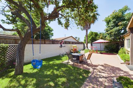 2647 Monte Carlo Santa Ana CA &#8211; 027 &#8211; Patio