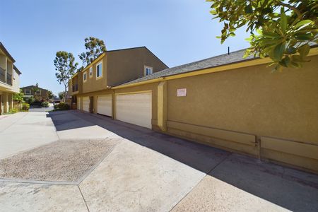 2647 Monte Carlo Santa Ana CA &#8211; 032 &#8211; Garage