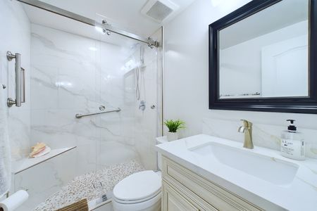 5278 Vista Del Mar Cypress CA &#8211; 030- Master Bathroom 3