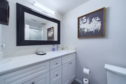 5278 Vista Del Mar Cypress CA &#8211; 038 &#8211; Bathroom 2-1