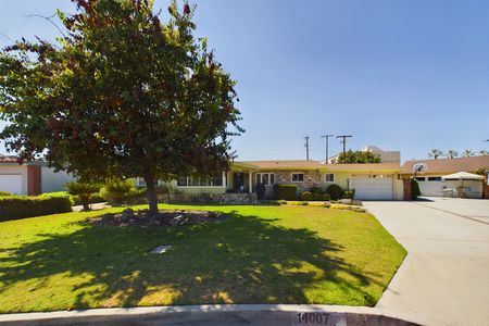 14007 Leahy Ave Bellflower CA &#8211; 005 &#8211; Front 5