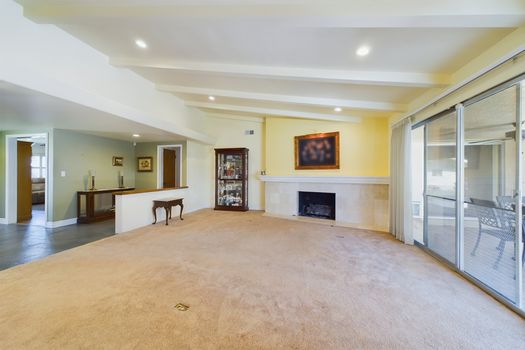 14007 Leahy Ave Bellflower CA &#8211; 010 &#8211; Living Room 5