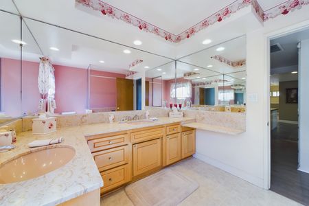 14007 Leahy Ave Bellflower CA &#8211; 029c &#8211; Extra Bathroom 1-2