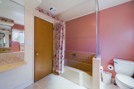 14007 Leahy Ave Bellflower CA &#8211; 029c &#8211; Extra Bathroom 1-3