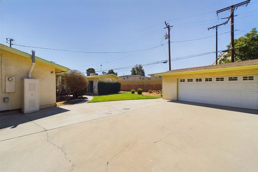 14007 Leahy Ave Bellflower CA &#8211; 047 &#8211; Backyard 8