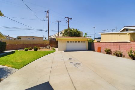 14007 Leahy Ave Bellflower CA &#8211; 049 &#8211; Backyard 9