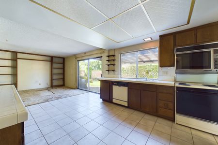 5531 Citrus Ct Cypress CA &#8211; 012 &#8211; Kitchen 1