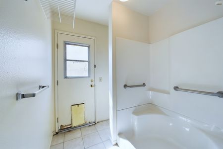 5531 Citrus Ct Cypress CA &#8211; 021 &#8211; Downstairs Bathroom 2