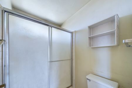 5531 Citrus Ct Cypress CA &#8211; 027 &#8211; Master Bathroom 2