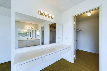 5531 Citrus Ct Cypress CA &#8211; 028 &#8211; Master Bathroom 3