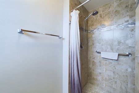 5782 Shirl St Cypress CA &#8211; 034 &#8211; Master Bath 3