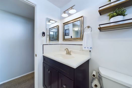 5782 Shirl St Cypress CA &#8211; 045 &#8211; Hall Bath 3