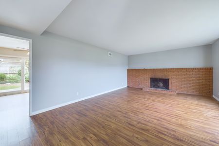 9338 Christopher St Cypress CA &#8211; 006 &#8211; Living Room 1