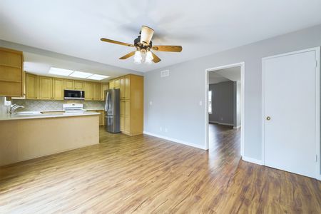 9338 Christopher St Cypress CA &#8211; 011 &#8211; Dining Room 2